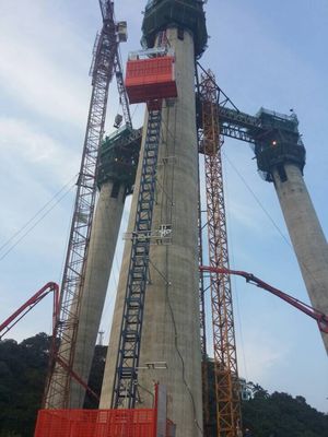 قیمت خوب شیب 33m/Min 2000KG مواد ساختمانی بالا بردن لیفت سیستم فرود خودکار آنلاین