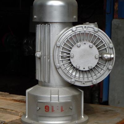 قیمت خوب آلومینیوم آلیاژ 1400RPM ساختمان قطعات بلند 48:3 نسبت کرم گیربکس آنلاین
