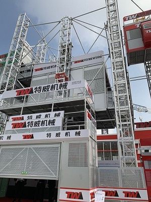 دو استخر SCE500 بلندکن محل ساختمانی برای 30 مسافر بلندکن سنگین کار / بلندکن سنگین کار دو استخر با قفس بزرگ